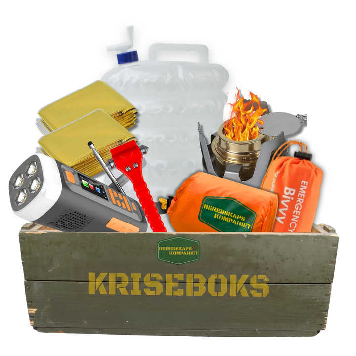 Kriseboks fra Beredskapskompaniet med nødradio, nødsovepose, vanndunk, varmefolie og glasshammer